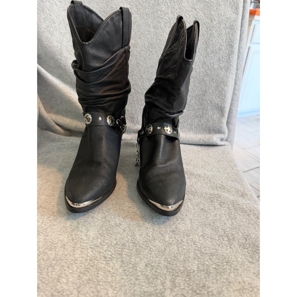 Dingo DI 522 Women 7.5 M Black Leather Slouch Cowboy Boots Western Harness Chain